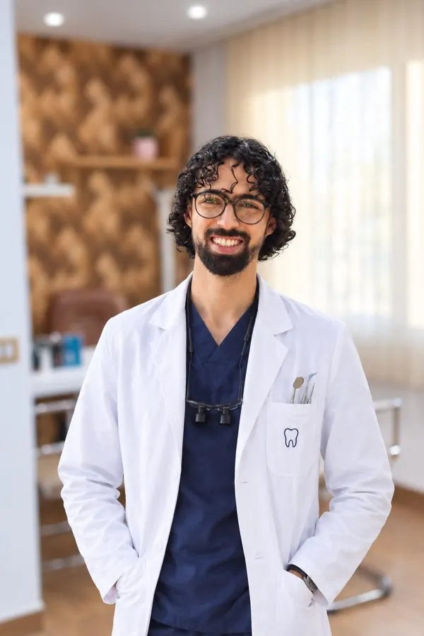Le Dr Brahim Sellami, médecin dentiste à Ariana